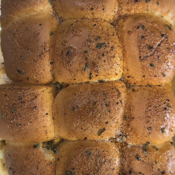 Thumbnail for article: White Sauce Chicken Sliders
